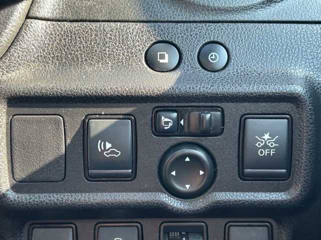 日産 ノート e－パワー X 千葉県 2018(平30)年 5.9万km ダークメタルグレー 純正ナビ/CD/DVD/Bluetooth/フルセグTV/バックカメラ/ETC/エマージェンシーブレーキ/車線逸脱警報/車両接近通報装置/オートハイビーム/プッシュスタート/スマートキー/スペアキー/純正15インチアルミホイール/保証書・取扱説明書/ナビ取扱説明書