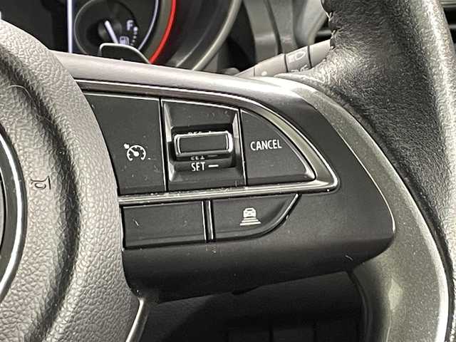 スズキ スイフト RSt 愛知県 2017(平29)年 6.1万km ピュアホワイトP ＳＤナビ　/Bluetooth/TV/CD/オートクルーズコントロール　/ドライブレコーダー　/ビルトインＥＴＣ２．０　/ＭＴモード付ＡＴ　/シートヒーター　/衝突被害軽減システム　/レーンキープアシスト/横滑り防止システム　/オートＬＥＤヘッドライト/フォグランプ/純正フロアマット