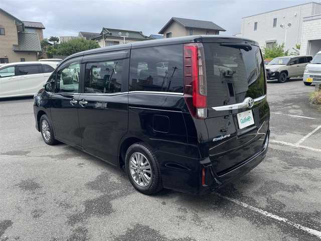 トヨタ エスクァイア Xi 神奈川県 2016(平28)年 4.9万km 黒