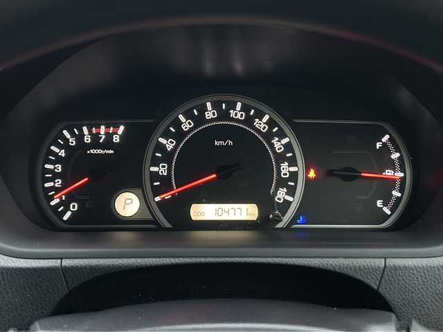トヨタ ヴォクシー X 石川県 2016(平28)年 10.5万km ブラッキッシュアゲハガラスフレーク 純正SDナビゲーション/【Bluetooth・SD・CD・地デジ・DS】/片側パワースライドドア/バックカメラ/LEDヘッドライト/・オートライト/MTモード付AT/ビルトインETC/キーレス/・リモコンキー/アイドリングストップ/電格ウインカーミラー/3列シート/・チップアップシート/・布シート/純正マット/ドアバイザー/保証書/取扱説明書