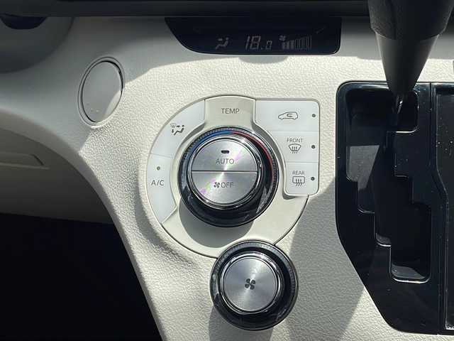 トヨタ シエンタ ハイブリッド X 沖縄県 2016(平28)年 8.1万km エアーイエロー 片側パワースライドドア/オーディオ（ＣＤ、ＵＳＢ）/ＥＴＣ/社外アルミホイール/ウィンカーミラー/ドアバイザー