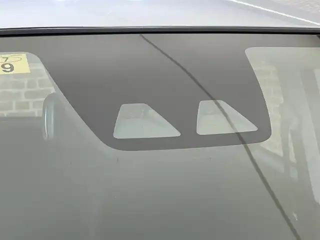 トヨタ ピクシスエポック G SAⅢ 岩手県 2022(令4)年 0.5万km ブライトシルバーM ４WD/スマートアシスト３/衝突回避支援ブレーキ/車線逸脱警報/誤発進抑制機能/ハイビームアシスト/標識認識機能/横滑り防止装置/コーナーセンサー/アイドリングストップ/シートヒーター/LEDヘッドライト/ヘッドライトレベライザー/純正ナビ/（CD/DVD/フルセグ/SD/Bluetooth）/バックカメラ/オートエアコン/純正14インチアルミホイール