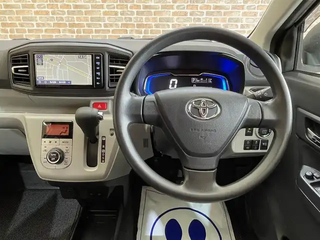 トヨタ ピクシスエポック G SAⅢ 岩手県 2022(令4)年 0.5万km ブライトシルバーM ４WD/スマートアシスト３/衝突回避支援ブレーキ/車線逸脱警報/誤発進抑制機能/ハイビームアシスト/標識認識機能/横滑り防止装置/コーナーセンサー/アイドリングストップ/シートヒーター/LEDヘッドライト/ヘッドライトレベライザー/純正ナビ/（CD/DVD/フルセグ/SD/Bluetooth）/バックカメラ/オートエアコン/純正14インチアルミホイール