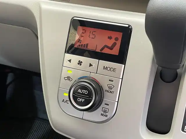 トヨタ ピクシスエポック G SAⅢ 岩手県 2022(令4)年 0.5万km ブライトシルバーM ４WD/スマートアシスト３/衝突回避支援ブレーキ/車線逸脱警報/誤発進抑制機能/ハイビームアシスト/標識認識機能/横滑り防止装置/コーナーセンサー/アイドリングストップ/シートヒーター/LEDヘッドライト/ヘッドライトレベライザー/純正ナビ/（CD/DVD/フルセグ/SD/Bluetooth）/バックカメラ/オートエアコン/純正14インチアルミホイール