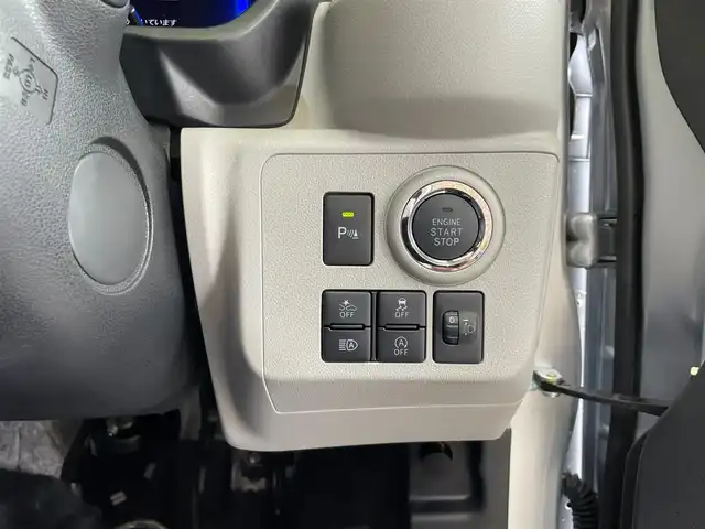 トヨタ ピクシスエポック G SAⅢ 岩手県 2022(令4)年 0.5万km ブライトシルバーM ４WD/スマートアシスト３/衝突回避支援ブレーキ/車線逸脱警報/誤発進抑制機能/ハイビームアシスト/標識認識機能/横滑り防止装置/コーナーセンサー/アイドリングストップ/シートヒーター/LEDヘッドライト/ヘッドライトレベライザー/純正ナビ/（CD/DVD/フルセグ/SD/Bluetooth）/バックカメラ/オートエアコン/純正14インチアルミホイール
