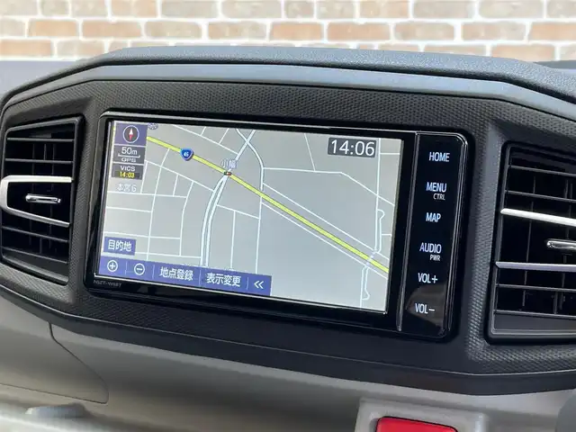 トヨタ ピクシスエポック G SAⅢ 岩手県 2022(令4)年 0.5万km ブライトシルバーM ４WD/スマートアシスト３/衝突回避支援ブレーキ/車線逸脱警報/誤発進抑制機能/ハイビームアシスト/標識認識機能/横滑り防止装置/コーナーセンサー/アイドリングストップ/シートヒーター/LEDヘッドライト/ヘッドライトレベライザー/純正ナビ/（CD/DVD/フルセグ/SD/Bluetooth）/バックカメラ/オートエアコン/純正14インチアルミホイール