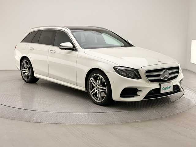 メルセデス・ベンツ Ｍ・ベンツ Ｅ２２０ｄ SWアバンギャルド AMGライン 兵庫県 2019(平31)年 4.4万km ダイヤモンドホワイト 純正ディスプレイオーディオ/（フルセグ/Bluetooth/USB//AppleCarPlay/androidAuto）/ブルメスター/ETC/ガラスルーフ/メモリ付きレザーシート/パワーシート・シートヒーター（D/N席）/パドルシフト/衝突軽減/レーンキープ/BSI/コーナーセンサー/LEDヘッドライト/オートライト/アンビエントライト