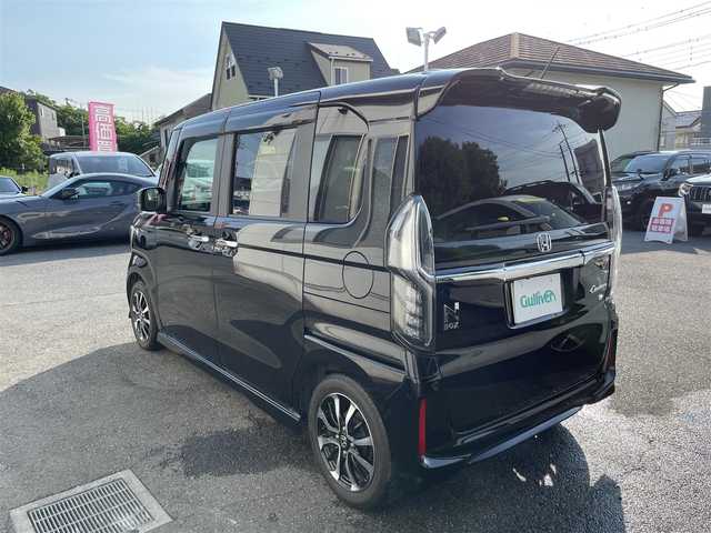 ホンダ Ｎ ＢＯＸ カスタム G L ホンダセンシング 埼玉県 2020(令2)年 5.1万km 黒 ホンダセンシング/純正８型ナビTV/純正フリップダウンモニター/両側電動スライドドア/LEDヘッドライト/追従クルーズコントロール/スマートキー/スペアキー/プッシュスタート/新車保証書/取扱説明書