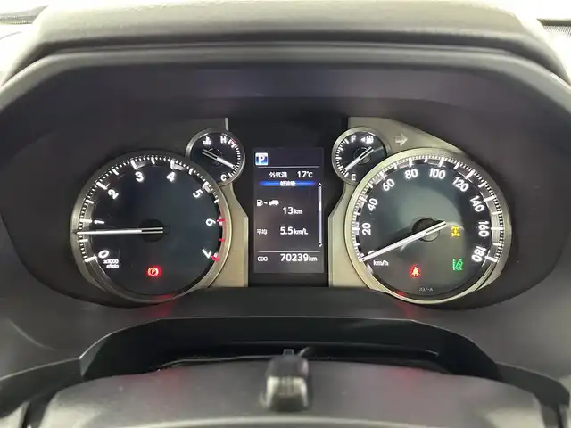 トヨタ ランドクルーザー プラド TX Lパッケージ 佐賀県 2018(平30)年 7.1万km ブラック ワンオーナー/純正9インチナビ/フルセグ/Bluetooth/CD/DVD/バックカメラ/ビルトインETC/ドライブレコーダー/衝突被害軽減システム/レーダークルーズコントロール/レーンアシスト/クリアランスソナー/LEDヘッドライト/フォグランプ/オートライト/オートマチックハイビーム/運転席・助手席パワーシート/運転席・助手席シートベンチレーション/電動格納サードシート/純正フロアマット/純正サイドステップ/ジュ運勢19インチアルミホイール