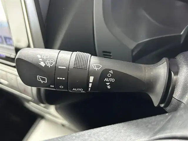 トヨタ ランドクルーザー プラド TX Lパッケージ 佐賀県 2018(平30)年 7.1万km ブラック ワンオーナー/純正9インチナビ/フルセグ/Bluetooth/CD/DVD/バックカメラ/ビルトインETC/ドライブレコーダー/衝突被害軽減システム/レーダークルーズコントロール/レーンアシスト/クリアランスソナー/LEDヘッドライト/フォグランプ/オートライト/オートマチックハイビーム/運転席・助手席パワーシート/運転席・助手席シートベンチレーション/電動格納サードシート/純正フロアマット/純正サイドステップ/ジュ運勢19インチアルミホイール