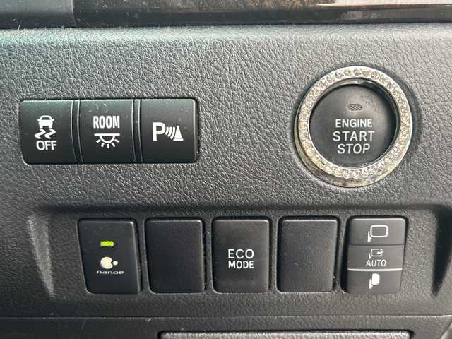 トヨタ ヴェルファイア 2．4Z Gエディション 千葉県 2013(平25)年 11.5万km ホワイトパールクリスタルシャイン ナビＮＨＺＮ－Ｘ６２Ｇ　バックカメラ　ＥＴＣ　Ｂｔ　フルセグＴＶ　ＣＤ　ＤＶＤ　ドライブレコーダー　パワーシート　　両側パワースライドドア　エアロ　純正１８アルミホイール　前後コーナーセンサー