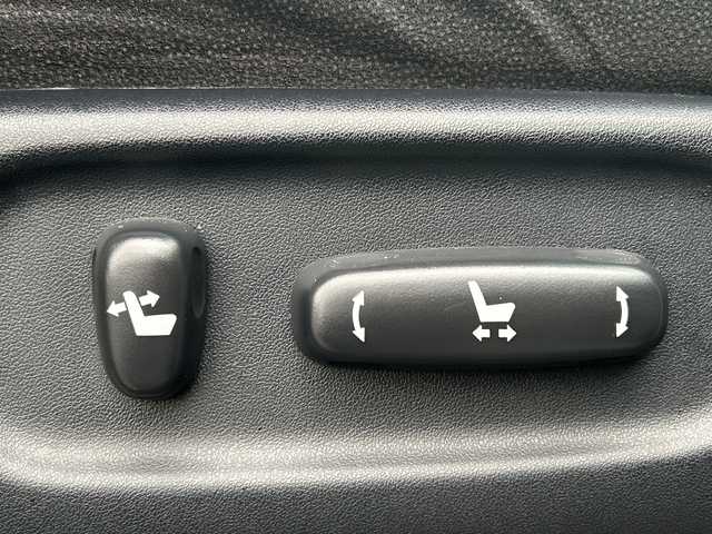 トヨタ ヴェルファイア 2．4Z Gエディション 千葉県 2013(平25)年 11.5万km ホワイトパールクリスタルシャイン ナビＮＨＺＮ－Ｘ６２Ｇ　バックカメラ　ＥＴＣ　Ｂｔ　フルセグＴＶ　ＣＤ　ＤＶＤ　ドライブレコーダー　パワーシート　　両側パワースライドドア　エアロ　純正１８アルミホイール　前後コーナーセンサー