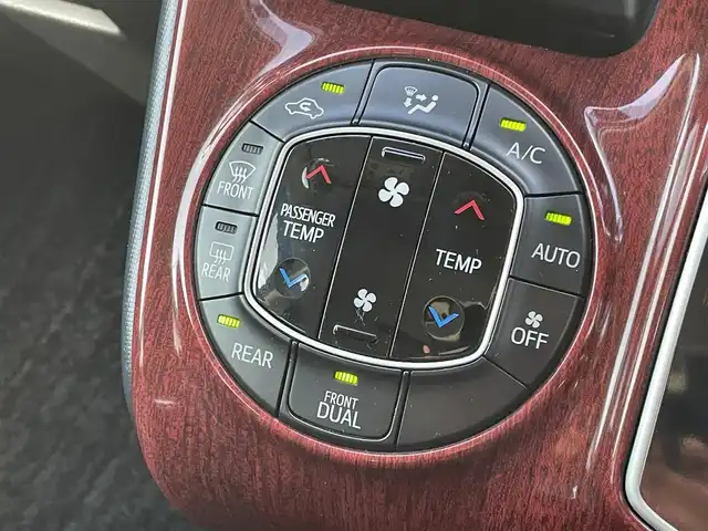 トヨタ ノア Si 長野県 2014(平26)年 9.7万km ボルドーマイカメタリック (株)IDOMが運営する【じしゃロン長野店】の自社ローン専用車両になります。こちらは現金またはオートローンご利用時の価格です。自社ローンご希望の方は別途その旨お申付け下さい /純正ＳＤナビ/（フルセグＴＶ/Ｂｌｕｅｔｏｏｔｈ接続/ＣＤ/ＤＶＤ/ミュージックサーバー）/両側パワースライドドア/バックカメラ/ＥＴＣ/プッシュスタート＆スマートキー/オートライト/ＬＥＤヘッドライト