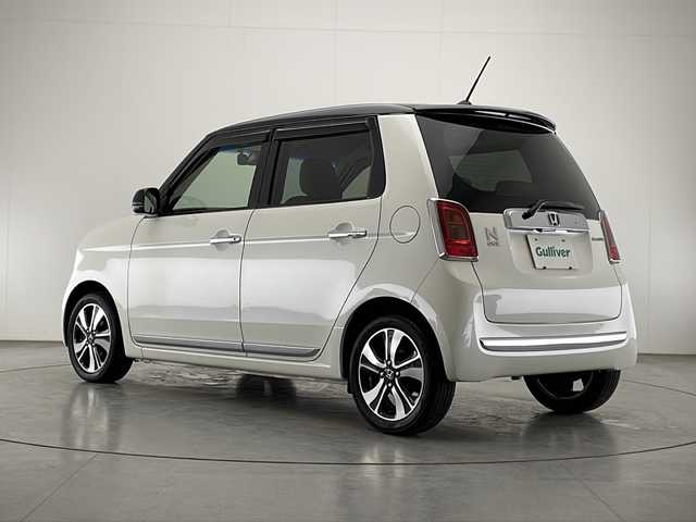ホンダ Ｎ ＯＮＥ プレミアム ツアラー 宮崎県 2014(平26)年 8.3万km プレミアムホワイトパール 禁煙車/シティブレーキアシスト/純正ナビTV/（VXM-145VSi/CD/FMAM/ワンセグTV）/純正バックカメラ/純正キセノンオートライト/純正フォグ/純正アルミペダル/純正15インチアルミ/純正ルーフエンドスポイラー/純正フロアマット/社外ドライブレコーダー/社外clazzio革調シートカバー/社外ETC/クルーズコントロール/パドルシフト/ウインカードアミラー/オートエアコン/本革巻ハンドル/スマートキー/プッシュエンジンスタート/スペアキー/取扱い説明書