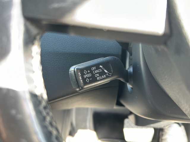 フォルクスワーゲン パサート ヴァリアント TSI コンフォBM 愛知県 2014(平26)年 9.6万km キャンディホワイト 登録時走行距離95834km/純正7インチメモリナビ/(Bluetooth/フルセグTV/DVD/USB)/バックカメラ/ETC/クルーズコントロール/電動パーキングブレーキ/オートホールド/ルーフレール/スマートキー/(スペアキー×1)/スペヤタイヤ×1/アイドリングストップ/フォグランプ/取説/保証書/社外フロアマット