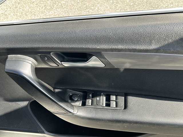 フォルクスワーゲン パサート ヴァリアント TSI コンフォBM 愛知県 2014(平26)年 9.6万km キャンディホワイト 登録時走行距離95834km/純正7インチメモリナビ/(Bluetooth/フルセグTV/DVD/USB)/バックカメラ/ETC/クルーズコントロール/電動パーキングブレーキ/オートホールド/ルーフレール/スマートキー/(スペアキー×1)/スペヤタイヤ×1/アイドリングストップ/フォグランプ/取説/保証書/社外フロアマット