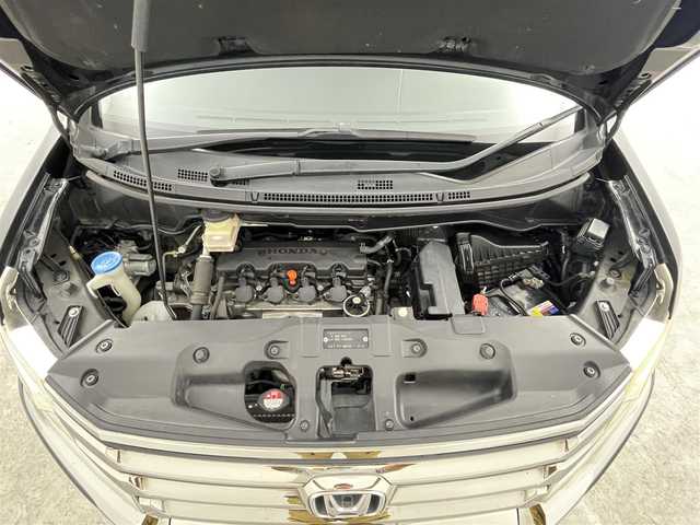 ホンダ ステップワゴン スパーダ Z クールスピリット 千葉県 2014(平26)年 9.2万km プレミアムスパークルブラックパール フリップダウンモニター/純正7インチSDナビ/CD DVD MSV BT フルセグ/バックカメラ/両側パワースライドドア/クルーズコントロール/パドルシフト/ハーフレザー/純正17インチアルミホイール/HIDオートライト/革巻きステアリング/ステアリングスイッチ/純正フロアマット/ドアバイザー/スマートキー/ビルトインETC