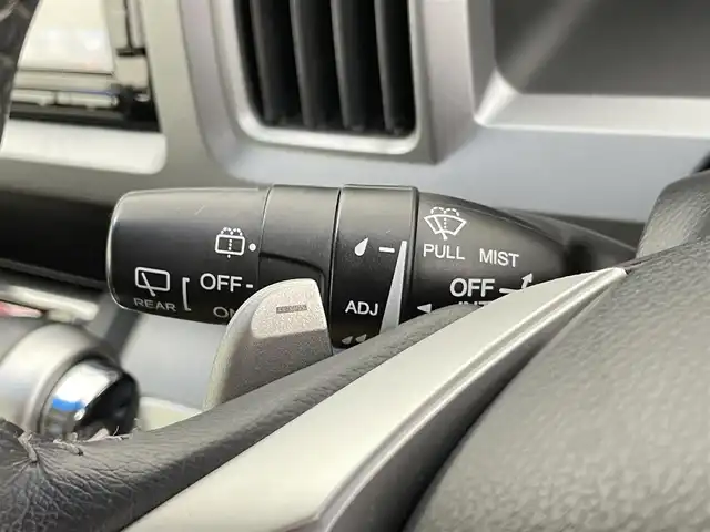 ホンダ ステップワゴン スパーダ Z クールスピリット 千葉県 2014(平26)年 9.2万km プレミアムスパークルブラックパール フリップダウンモニター/純正7インチSDナビ/CD DVD MSV BT フルセグ/バックカメラ/両側パワースライドドア/クルーズコントロール/パドルシフト/ハーフレザー/純正17インチアルミホイール/HIDオートライト/革巻きステアリング/ステアリングスイッチ/純正フロアマット/ドアバイザー/スマートキー/ビルトインETC