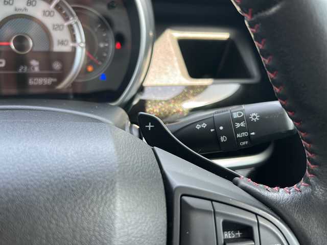 スズキ スペーシア カスタム HYBRID XS ターボ 山口県 2018(平30)年 6.1万km ブリスクブルーメタリック/ブラック2トーンルーフ 禁煙車/社外SDナビ【CN-RE04WD】/フルセグテレビ/Bluetooth/両側パワースライドドア/ビルトインETC/クルーズコントロール/サーキュレーター/ハーフレザーシート/シートヒーター【D席のみ】/パドルシフト/純正フロアマット/純正15インチアルミホイール/本革巻きステアリング/ステアリングスイッチ/ドアバイザー/プッシュスタート/スマートキー/アイドリングストップ/LEDフォグランプ/コーナーセンサー/パーキングアシスト/衝突被害軽減システム/レーンキープアシスト/盗難防止装置