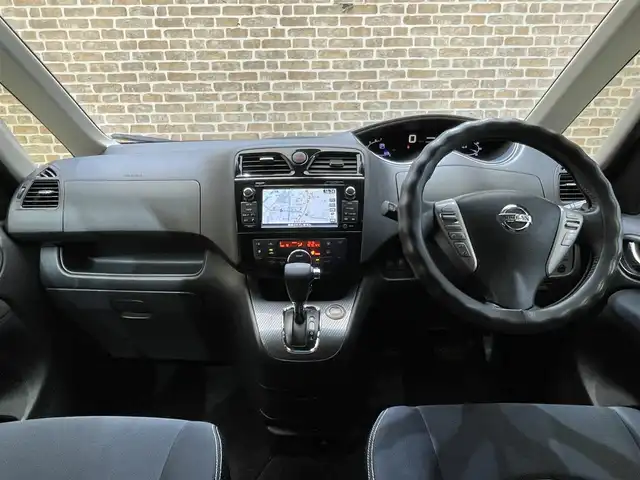 日産 セレナ ライダー BラインS HVAセーフ 岩手県 2014(平26)年 10.3万km ダイヤモンドブラック 両側パワースライドドア/アラウンドビューモニター/エマージェンシーブレーキ/横滑り防止装置/レーンアシスト/アイドリングストップ/前後ソナー/AC100V100Wコンセント/ロールサンシェード/リヤオートエアコン/純正ナビ/フルセグTV/ドライブレコーダー/ETC/ステアリングスイッチ/LEDヘッドライト/純正16インチアルミホイール/エンジンスターター