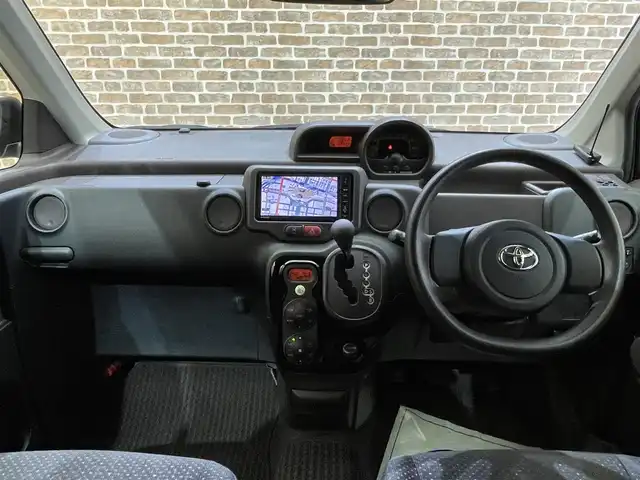 トヨタ スペイド F 岩手県 2012(平24)年 6.9万km ブラック ４WD/左側パワースライドドア/横滑り防止装置/ドライブレコーダー/ETC/オートエアコン/エンジンスターター/ヘッドライトレベライザー/ドアバイザー/HIDヘッドランプ/純正フロアマット/HIDヘッドランプ/社外１７インチアルミホイール/電動格納ミラー/助手席ロングスライドシート