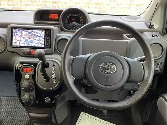 トヨタ スペイド F 岩手県 2012(平24)年 6.9万km ブラック ４WD/左側パワースライドドア/横滑り防止装置/ドライブレコーダー/ETC/オートエアコン/エンジンスターター/ヘッドライトレベライザー/ドアバイザー/HIDヘッドランプ/純正フロアマット/HIDヘッドランプ/社外１７インチアルミホイール/電動格納ミラー/助手席ロングスライドシート