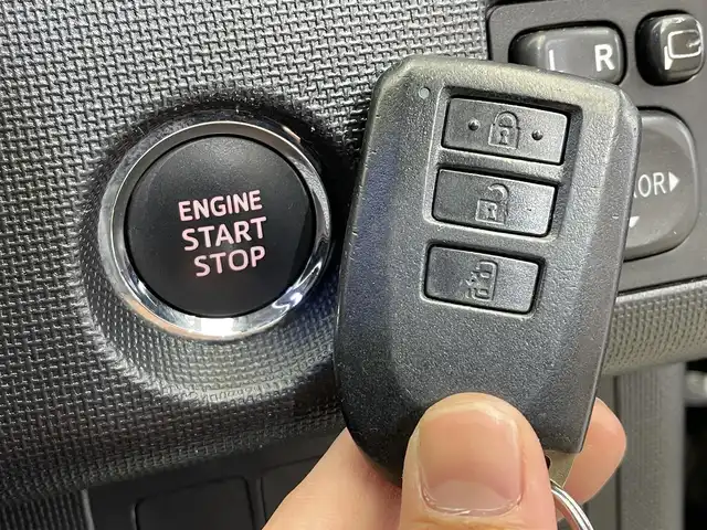 トヨタ スペイド F 岩手県 2012(平24)年 6.9万km ブラック ４WD/左側パワースライドドア/横滑り防止装置/ドライブレコーダー/ETC/オートエアコン/エンジンスターター/ヘッドライトレベライザー/ドアバイザー/HIDヘッドランプ/純正フロアマット/HIDヘッドランプ/社外１７インチアルミホイール/電動格納ミラー/助手席ロングスライドシート