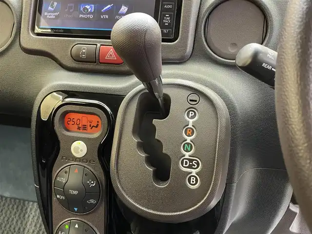 トヨタ スペイド F 岩手県 2012(平24)年 6.9万km ブラック ４WD/左側パワースライドドア/横滑り防止装置/ドライブレコーダー/ETC/オートエアコン/エンジンスターター/ヘッドライトレベライザー/ドアバイザー/HIDヘッドランプ/純正フロアマット/HIDヘッドランプ/社外１７インチアルミホイール/電動格納ミラー/助手席ロングスライドシート