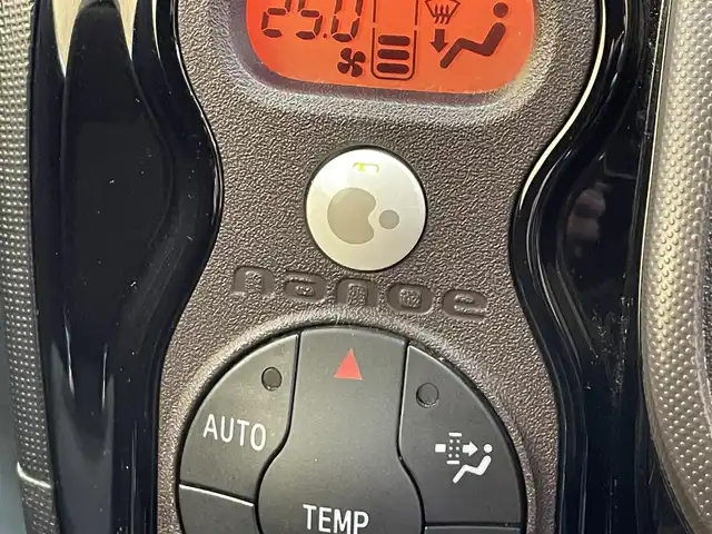 トヨタ スペイド F 岩手県 2012(平24)年 6.9万km ブラック ４WD/左側パワースライドドア/横滑り防止装置/ドライブレコーダー/ETC/オートエアコン/エンジンスターター/ヘッドライトレベライザー/ドアバイザー/HIDヘッドランプ/純正フロアマット/HIDヘッドランプ/社外１７インチアルミホイール/電動格納ミラー/助手席ロングスライドシート