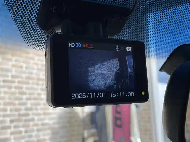 トヨタ スペイド F 岩手県 2012(平24)年 6.9万km ブラック ４WD/左側パワースライドドア/横滑り防止装置/ドライブレコーダー/ETC/オートエアコン/エンジンスターター/ヘッドライトレベライザー/ドアバイザー/HIDヘッドランプ/純正フロアマット/HIDヘッドランプ/社外１７インチアルミホイール/電動格納ミラー/助手席ロングスライドシート