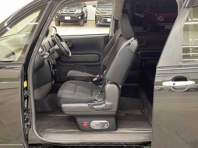 トヨタ スペイド F 道央・札幌 2012(平24)年 6.9万km ブラックマイカ /4WD//社外HDDナビ：CN-H510WD/（CD/DVD/BT/SD/ラジオ/フルセグ）//左側パワースライドドア//横滑り防止装置//ドライブレコーダー//ETC//オートエアコン//エンジンスターター//ヘッドライトレベライザー//ドアバイザー//HIDヘッドランプ//純正フロアマット//HIDヘッドランプ//社外１７インチアルミホイール