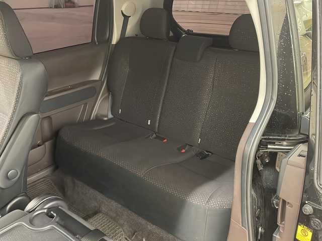 トヨタ スペイド F 道央・札幌 2012(平24)年 6.9万km ブラックマイカ /4WD//社外HDDナビ：CN-H510WD/（CD/DVD/BT/SD/ラジオ/フルセグ）//左側パワースライドドア//横滑り防止装置//ドライブレコーダー//ETC//オートエアコン//エンジンスターター//ヘッドライトレベライザー//ドアバイザー//HIDヘッドランプ//純正フロアマット//HIDヘッドランプ//社外１７インチアルミホイール