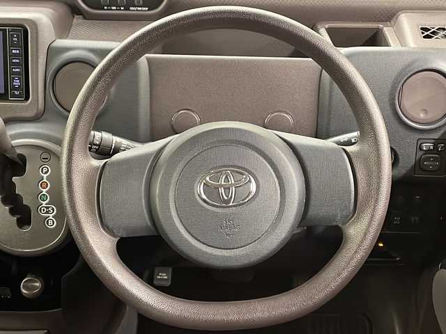 トヨタ スペイド F 道央・札幌 2012(平24)年 6.9万km ブラックマイカ /4WD//社外HDDナビ：CN-H510WD/（CD/DVD/BT/SD/ラジオ/フルセグ）//左側パワースライドドア//横滑り防止装置//ドライブレコーダー//ETC//オートエアコン//エンジンスターター//ヘッドライトレベライザー//ドアバイザー//HIDヘッドランプ//純正フロアマット//HIDヘッドランプ//社外１７インチアルミホイール