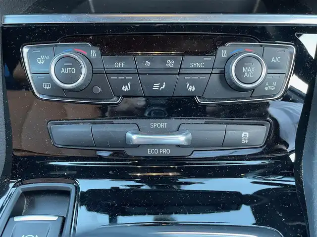 ＢＭＷ ２２５ｉ xDrive Aツアラー Mスポーツ 香川県 2015(平27)年 6.9万km パール スマートキー/パドルシフト/アイドリングストップ/純正ナビ/バックカメラ/ブラウンレザーシート/シートヒーター/パワーシート/パワーバックドア/純正18インチアルミ/ドライブレコーダー/オートライト/インテリジェントセーフティー/レーンアシスト