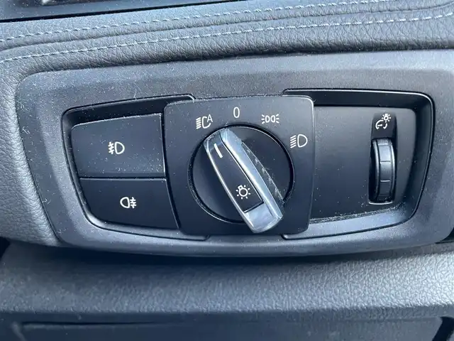 ＢＭＷ ２２５ｉ xDrive Aツアラー Mスポーツ 香川県 2015(平27)年 6.9万km パール スマートキー/パドルシフト/アイドリングストップ/純正ナビ/バックカメラ/ブラウンレザーシート/シートヒーター/パワーシート/パワーバックドア/純正18インチアルミ/ドライブレコーダー/オートライト/インテリジェントセーフティー/レーンアシスト