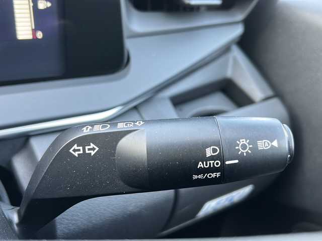 日産 ノート X FOUR 福島県 2023(令5)年 8.3万km ピュアホワイトパール 360°セーフティアシスト/・踏み間違い衝突防止アシスト/・インテリジェントエマージェンシーブレーキ/・車線逸脱警報/・前方衝突予測警報/純正ディスプレイオーディオナビ/・フルセグTV/USB/HDMI/FM/AM/・AppleCarPlay/AndroidAuto/・ビルトインETC2.0/・バックカメラ/・アラウンドビューモニター/デジタルインナーミラー/革張りステアリング/・ステアリングスイッチ/・ステアリングヒーター/・クルーズコントロール追従あり/電子パーキング/・オートブレーキホールド/D+N席シートヒーター/ワイヤレス充電/電動格納ミラー/プッシュスタート/・スマートキー/ハロゲンヘッドライト/・オートライト/・オートマチックハイビーム/純正フロアマット/レンタカーアップ