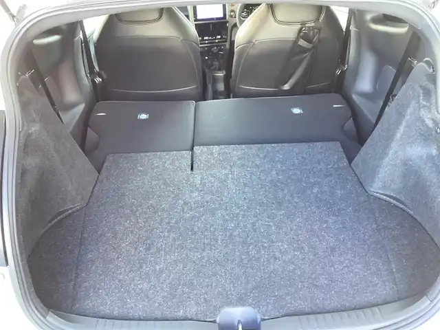 トヨタ ＧＲヤリス RZ ハイパフォーマンス 鹿児島県 2024(令6)年 1.3万km プラチナホワイトパールマイカ 純正マルチメディア/　ナビ、フルセグTV、BT、USB、FM、AM/JBLサウンドシステム/BBS製18インチアルミホイール/カーボン調ルーフ/追従付きクルーズコントロール/3灯式LEDヘッドライト/ステアリングヒーター/シートヒーター/ビルトインETC/Toyota　Safety Sense/スマートキーX2/新車保証書/取扱説明書/マルチメディア取扱説明書