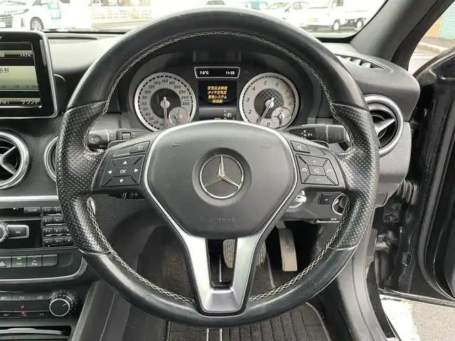 メルセデス・ベンツ Ａ１８０ 長野県 2014(平26)年 5万km 黒 純正ナビ/・Bluetooth/CD/DVD/FMAM/バックカメラ/純正フロアマット/ハーフレザーシート/純正16インチAW/コーナーセンサー前後/オートライト/ドアバイザー/ノーマルタイヤ積み込み/電格ミラー/パドルシフト/スペアキー有/スマートキー