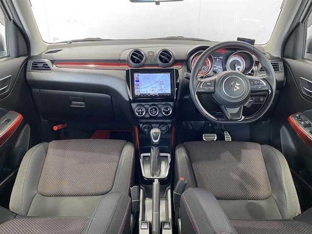 スズキ スイフト スポーツ セーフティPKG 岐阜県 2018(平30)年 3.7万km ピュアホワイトP ENKEI製17インチAW/スズキセーフティサポート/・デュアルセンサーブレーキサポート/・アダプティブクルーズコントロール/・車線逸脱抑制機能/・車線逸脱警報機能/Panasonic製8型ナビ（OP）/（フルセグTV/CD/DVD/Bluetooth/ipod）/TVキャンセラー/専用スポーツシート/運転席シートヒーター/革巻きステアリング/MTモード付AT/パドルシフト/LEDヘッドライト/フロントフォグ/アルミペダル/ドアバイザー/純正フロアマット/純正ビルトインETC/前方ドライブレコーダー/GPSレーダー探知機