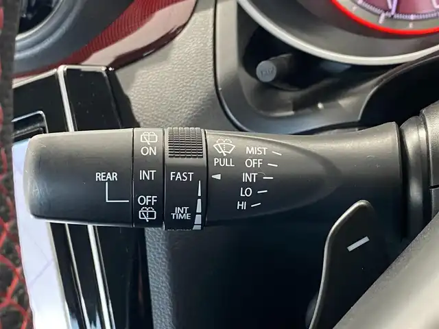 スズキ スイフト スポーツ セーフティPKG 岐阜県 2018(平30)年 3.7万km ピュアホワイトP ENKEI製17インチAW/スズキセーフティサポート/・デュアルセンサーブレーキサポート/・アダプティブクルーズコントロール/・車線逸脱抑制機能/・車線逸脱警報機能/Panasonic製8型ナビ（OP）/（フルセグTV/CD/DVD/Bluetooth/ipod）/TVキャンセラー/専用スポーツシート/運転席シートヒーター/革巻きステアリング/MTモード付AT/パドルシフト/LEDヘッドライト/フロントフォグ/アルミペダル/ドアバイザー/純正フロアマット/純正ビルトインETC/前方ドライブレコーダー/GPSレーダー探知機