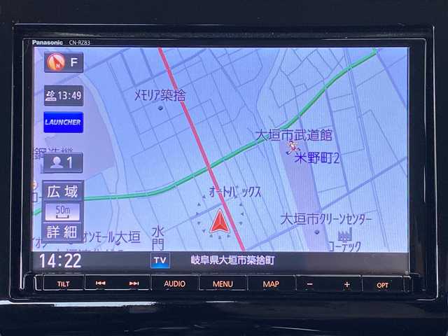 スズキ スイフト スポーツ セーフティPKG 岐阜県 2018(平30)年 3.7万km ピュアホワイトP ENKEI製17インチAW/スズキセーフティサポート/・デュアルセンサーブレーキサポート/・アダプティブクルーズコントロール/・車線逸脱抑制機能/・車線逸脱警報機能/Panasonic製8型ナビ（OP）/（フルセグTV/CD/DVD/Bluetooth/ipod）/TVキャンセラー/専用スポーツシート/運転席シートヒーター/革巻きステアリング/MTモード付AT/パドルシフト/LEDヘッドライト/フロントフォグ/アルミペダル/ドアバイザー/純正フロアマット/純正ビルトインETC/前方ドライブレコーダー/GPSレーダー探知機