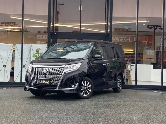 トヨタ エスクァイア Gi 福岡県 2020(令2)年 8.5万km ブラック ・1オーナー/・クルーズコントロール/・SDナビ/BT/USB/・バックカメラ/・レザーシート/シートヒーター/・ドライブレコーダー/・フルセグ/・ETC/・純正15AW/・保証書/・取扱説明書