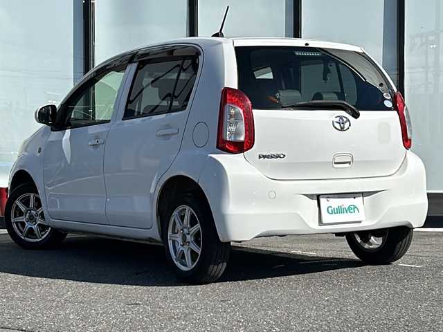 トヨタ パッソ X Lパッケージ 山形県 2015(平27)年 4万km ホワイト 禁煙車/横滑り防止装置/純正オーディオ/（AM/FM/CD)/アイドリングストップ/ETC/社外AW/社外フロアマット/電動格納ミラー/ドアバイザー/リモコンキー/冬タイヤ　スチールホイール車載/（165/65/R14)5mm