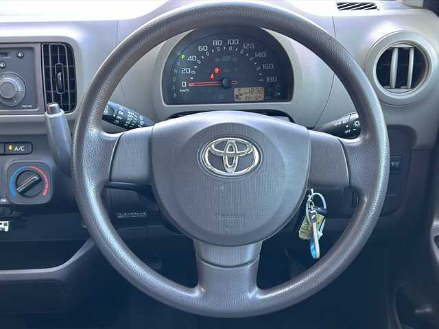 トヨタ パッソ X Lパッケージ 山形県 2015(平27)年 4万km ホワイト 禁煙車/横滑り防止装置/純正オーディオ/（AM/FM/CD)/アイドリングストップ/ETC/社外AW/社外フロアマット/電動格納ミラー/ドアバイザー/リモコンキー/冬タイヤ　スチールホイール車載/（165/65/R14)5mm