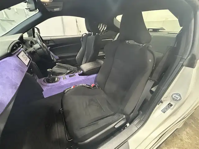 トヨタ ８６ G 愛知県 2013(平25)年 6.7万km サテンホワイトパール 純正メモリナビ/フルセグテレビ/バックカメラ/Bluetooth/ETC/RAYS AW/BLITZタワーバー/BLITZ車庫調/TRDエアロ