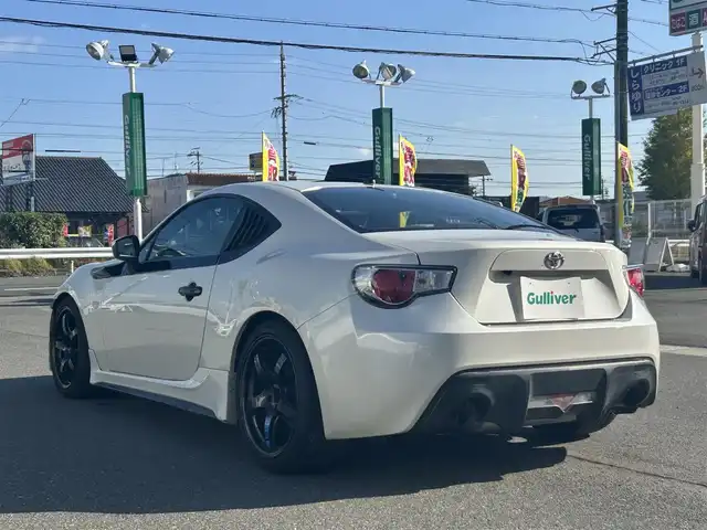 トヨタ ８６ G 愛知県 2013(平25)年 6.7万km サテンホワイトパール 純正メモリナビ/フルセグテレビ/バックカメラ/Bluetooth/ETC/RAYS AW/BLITZタワーバー/BLITZ車庫調/TRDエアロ