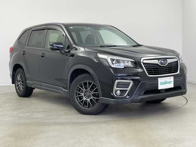スバル フォレスター ツーリング 新潟県 2019(平31)年 5.6万km クリスタルブラックシリカ ディーラー純正メモリナビ/(KXM-H703)/(CD.DVD.SD.フルセグ.Bluetooth.HDMI)/サイド.フロントカメラ/アイサイト/レーダークルーズコントロール/レーンキープアシスト/ブラインドスポットモニター/革巻きステアリング/ステアリングリモコン/LEDオートライト/デジタルインナーミラー/前席パワーシート/運転席メモリー/全席シートヒーター/ドライブレコーダー/リアコーナーセンサー/プッシュスタート/スマートキー×2/純正フロアマット/サマータイヤ純正アルミホイールセット車載