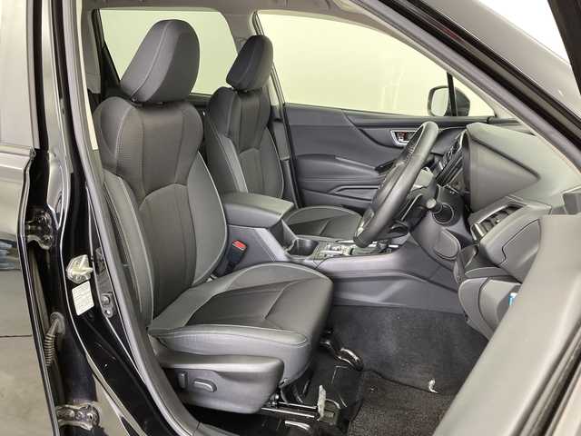 スバル フォレスター ツーリング 新潟県 2019(平31)年 5.6万km クリスタルブラックシリカ ディーラー純正メモリナビ/(KXM-H703)/(CD.DVD.SD.フルセグ.Bluetooth.HDMI)/サイド.フロントカメラ/アイサイト/レーダークルーズコントロール/レーンキープアシスト/ブラインドスポットモニター/革巻きステアリング/ステアリングリモコン/LEDオートライト/デジタルインナーミラー/前席パワーシート/運転席メモリー/全席シートヒーター/ドライブレコーダー/リアコーナーセンサー/プッシュスタート/スマートキー×2/純正フロアマット/サマータイヤ純正アルミホイールセット車載