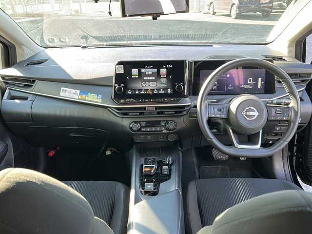 日産 ノート X FOUR 福島県 2023(令5)年 8.8万km スーパーブラック 360°セーフティアシスト/・レーダークルーズコントロール/・踏み間違い衝突防止アシスト/・インテリジェントエマージェンシーブレーキ/・車線逸脱警報/・前方衝突予測警報/純正ディスプレイオーディオナビ/・フルセグTV/USB/HDMI/FM/AM/・AppleCarPlay/AndroidAuto/・バックカメラ/・アラウンドビューモニター/・ビルトインETC2.0/デジタルインナーミラー/シートヒーター/革張りステアリング/・ステアリングスイッチ/・ステアリングヒーター/ワイヤレス充電/電動格納ミラー/・ウィンカーミラー/・オートミラー/プッシュスタート/・スマートキー/前後コーナーセンサー/ハロゲンヘッドライト/・ヘッドライトレベライザー/・オートライト/・オートマチックハイビーム/純正フロアマット