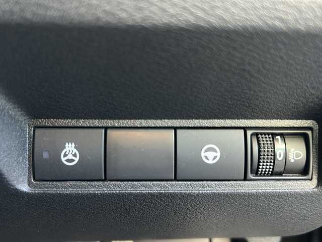 日産 ノート X FOUR 福島県 2023(令5)年 8.8万km スーパーブラック 360°セーフティアシスト/・レーダークルーズコントロール/・踏み間違い衝突防止アシスト/・インテリジェントエマージェンシーブレーキ/・車線逸脱警報/・前方衝突予測警報/純正ディスプレイオーディオナビ/・フルセグTV/USB/HDMI/FM/AM/・AppleCarPlay/AndroidAuto/・バックカメラ/・アラウンドビューモニター/・ビルトインETC2.0/デジタルインナーミラー/シートヒーター/革張りステアリング/・ステアリングスイッチ/・ステアリングヒーター/ワイヤレス充電/電動格納ミラー/・ウィンカーミラー/・オートミラー/プッシュスタート/・スマートキー/前後コーナーセンサー/ハロゲンヘッドライト/・ヘッドライトレベライザー/・オートライト/・オートマチックハイビーム/純正フロアマット